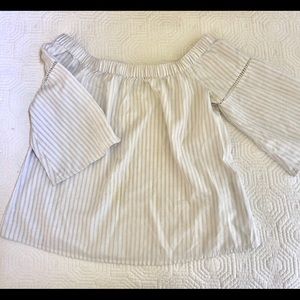 Abercrombie and Fitch Linen Off-The-Shoulder-Top